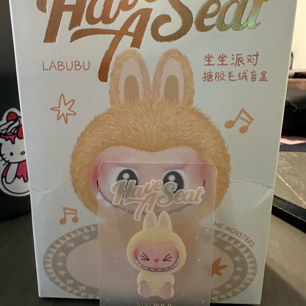 Labubu Have a Seat Sisi